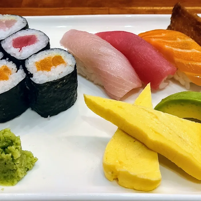 AHI SUSHI BAR Picture 3