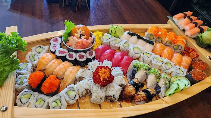 Sushi Chef Japanese Restaurant & Market Picture 4