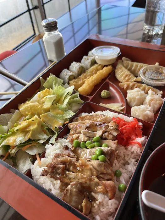 Sushi Chef Japanese Restaurant & Market Picture 9