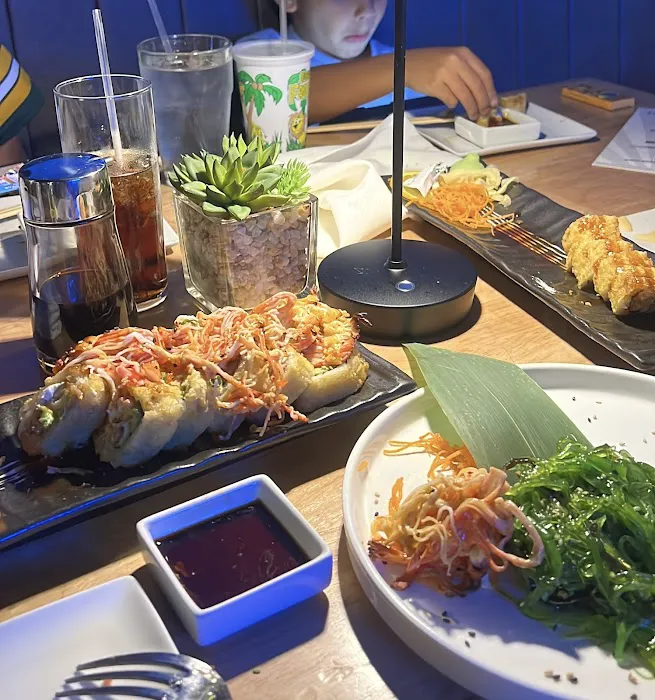 Sushi Sake Hollywood Picture 4