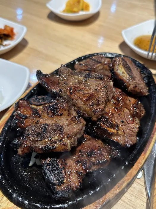 Wahbi Sabi Japanese Korean Restaurant Picture 10