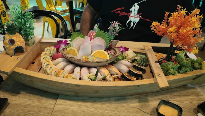 Happy Fish Sushi Picture 6
