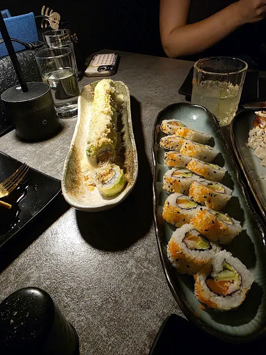VARSOL SUSHI BAR Picture 9