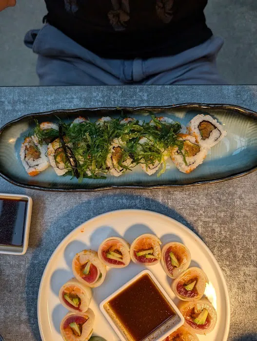 VARSOL SUSHI BAR Picture 10