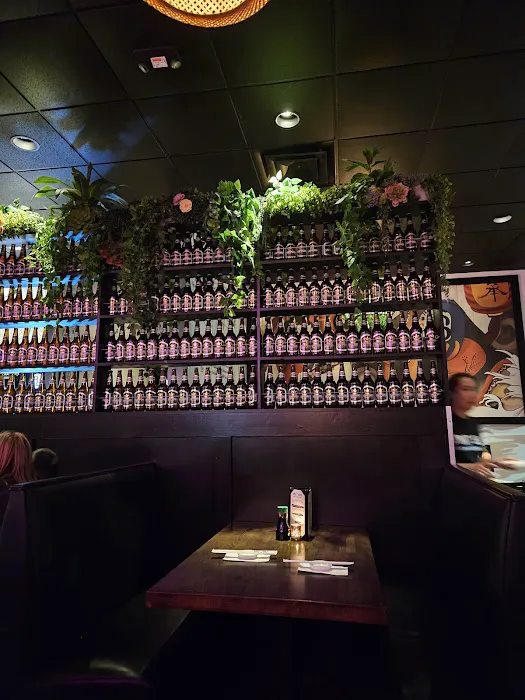 Phat Boy Sushi, Kitchen & Bar - Davie Picture 9