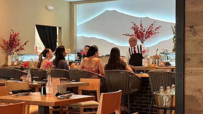 Otoro Sushi + Asian Kitchen Picture 3