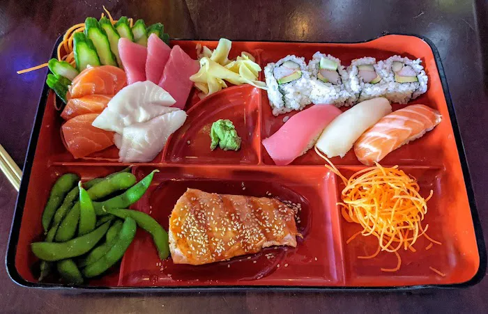 Tee Jay Thai Sushi | Wilton Manors Picture 7