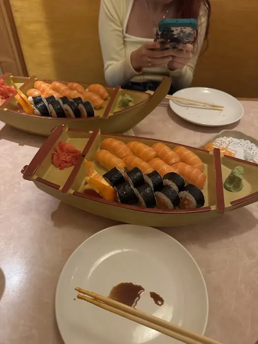 Sakura Sushi Japanese Restaurant Picture 4