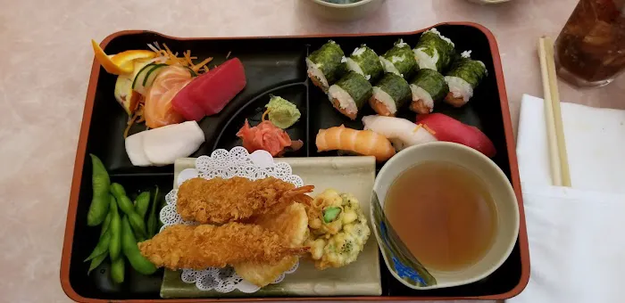 Sakura Sushi Japanese Restaurant Picture 2