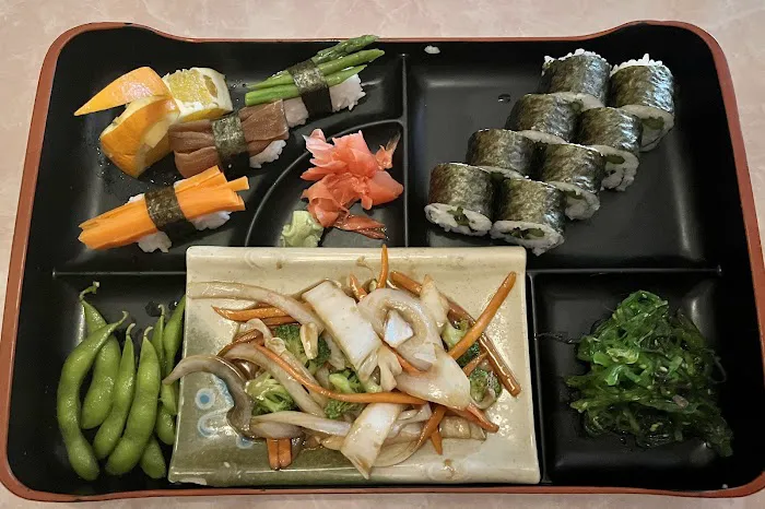 Sakura Sushi Japanese Restaurant Picture 9