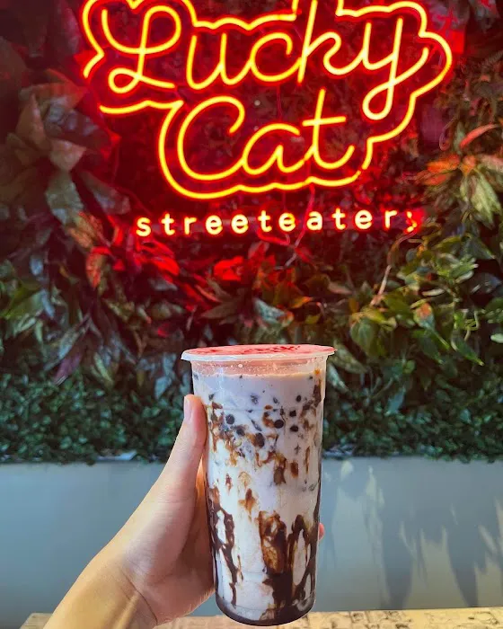 Lucky Cat Street Eatery Picture 3