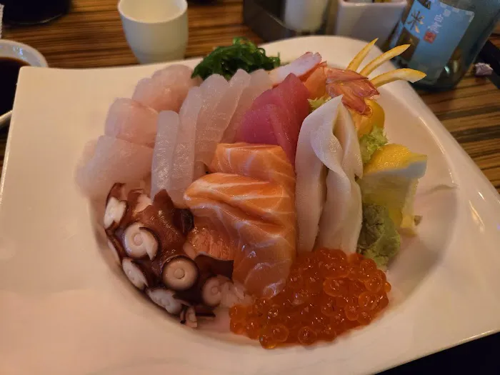 Sushi Yama Asian Bistro Picture 8