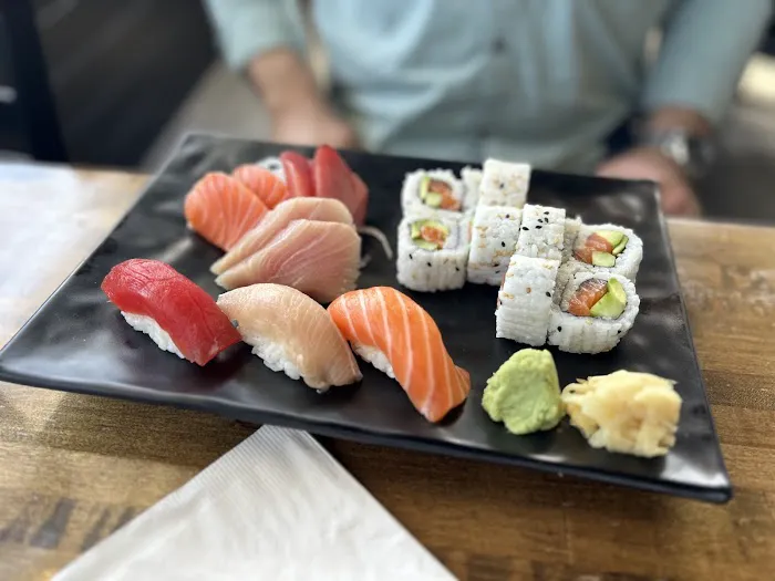 Phat Boy Sushi & Kitchen - Deerfield Picture 5