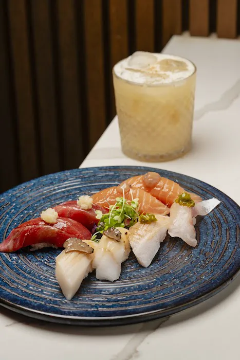 Coco Sushi Lounge & Bar Picture 6