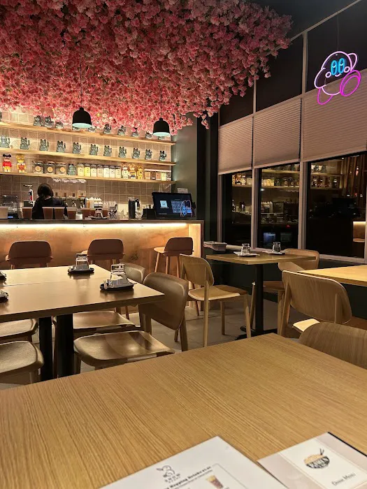 Ramen Lab Eatery Picture 4