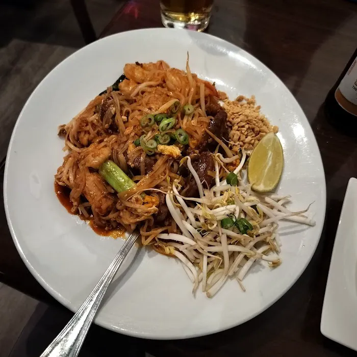 OKA Sushi & Thai, Ramen Picture 9