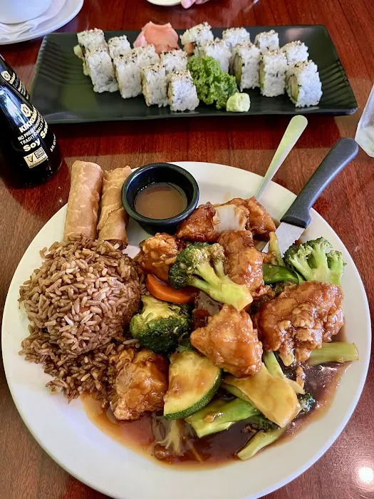 Sushi Moto Asian Picture 5