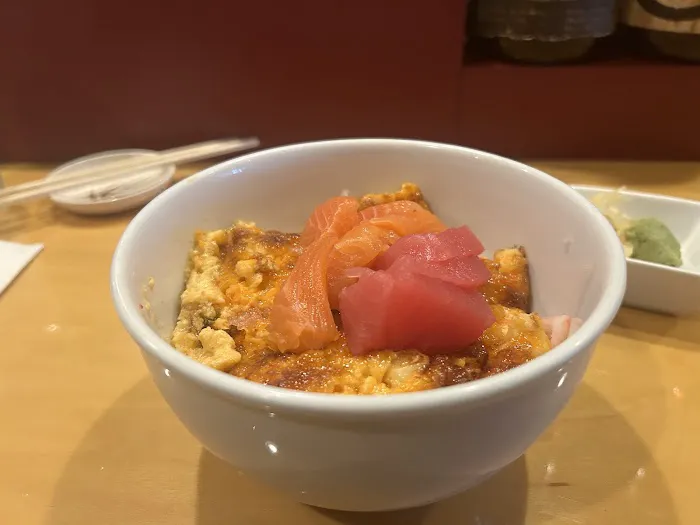 Yu-Mi Sushi Cafe Picture 4