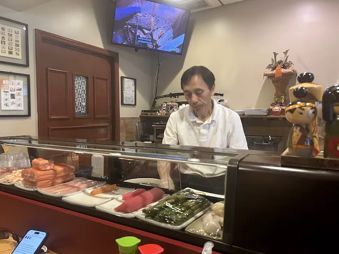 Yu-Mi Sushi Cafe Picture 7