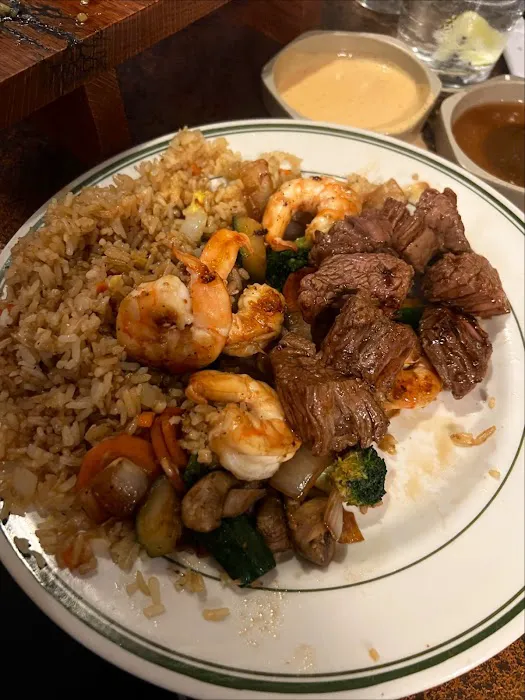 Chubby Salmon Hibachi and Sushi Bar Picture 6