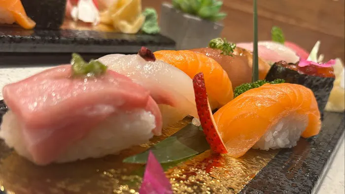 Ahi sushi ramen &grill Picture 3