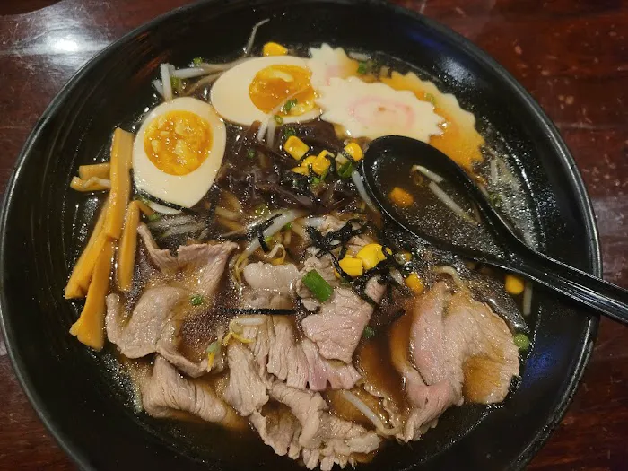 Ahi sushi ramen &grill Picture 4