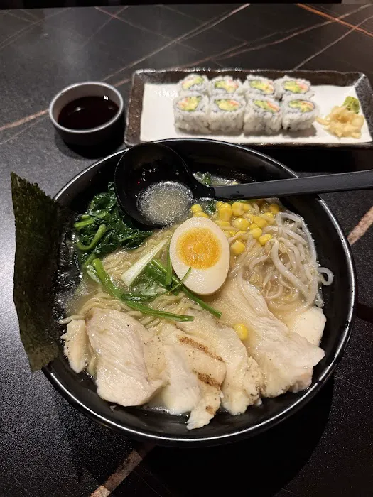 TOKYO RAMEN & SUSHI Japanese Restaurant Picture 7