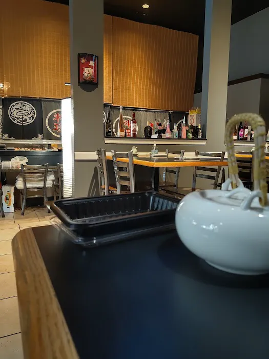 Friends Sushi & Bento Place Picture 8