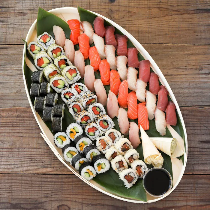 Sushi Karma - Asian Bistro & Bar Picture 3