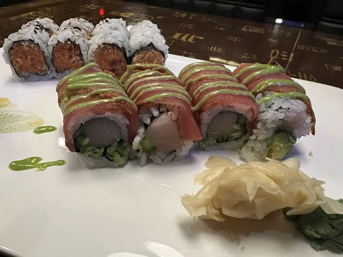 Oishi Sushi Restaurant & Bar Picture 2