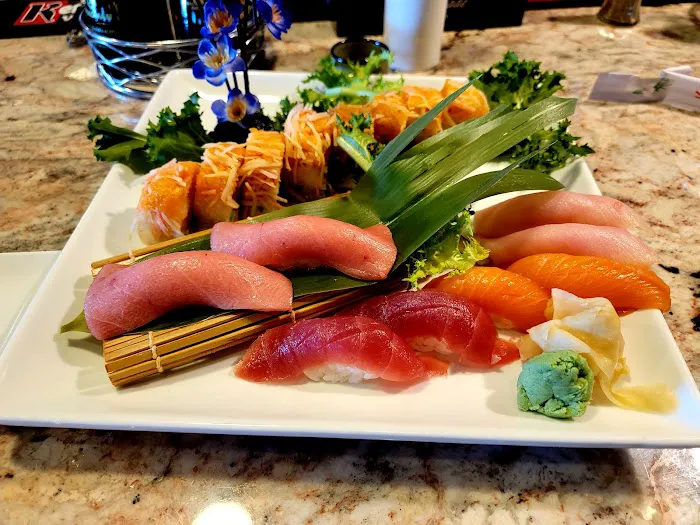 Oishi Sushi Restaurant & Bar Picture 6