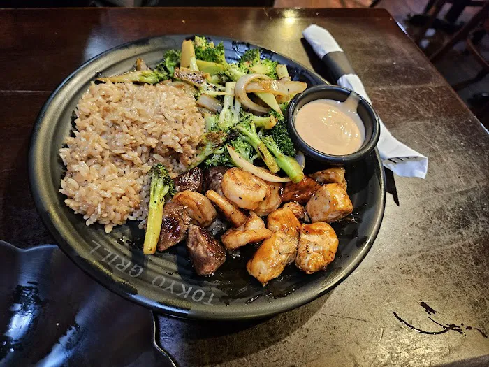 Tokyo Grill Hibachi & Sushi (SW Market St) Picture 4