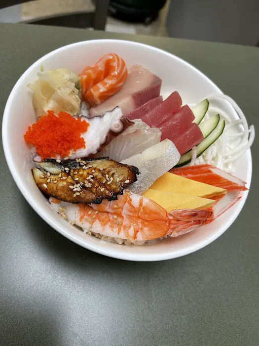 Everest sushi Bar and grill Picture 2