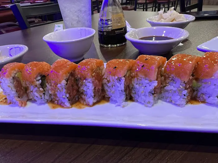 Everest sushi Bar and grill Picture 7