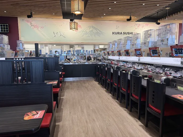 Kura Revolving Sushi Bar Picture 2