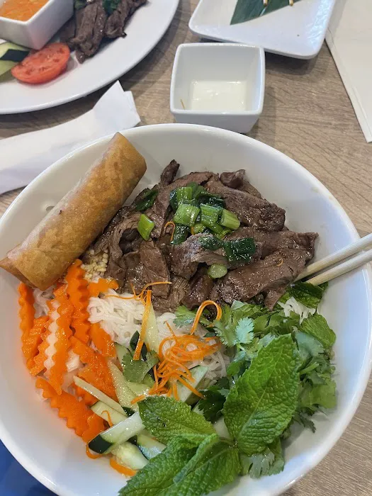 King Pho Sushi Bar Picture 10