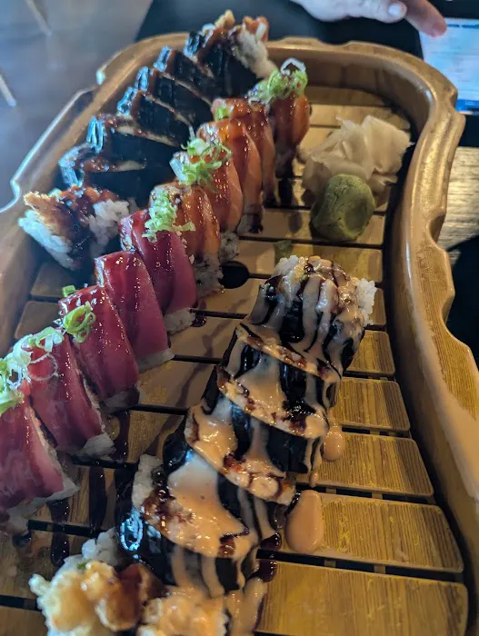 Tokyo Sushi Asian Food and Bar Picture 2