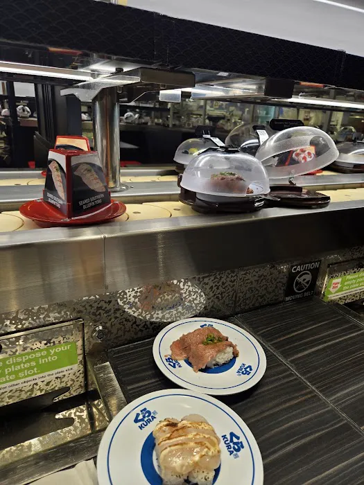 Kura Revolving Sushi Bar Picture 6