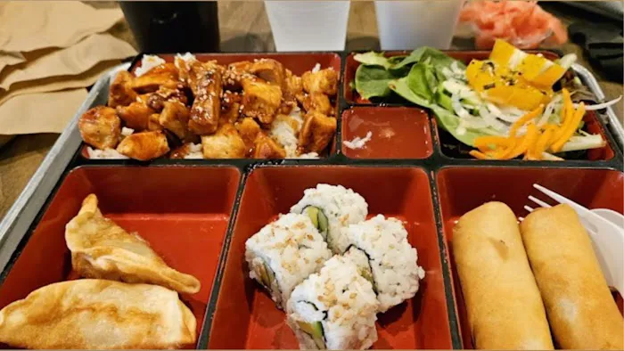 GO FISH POKE - LAS COLINAS Picture 5