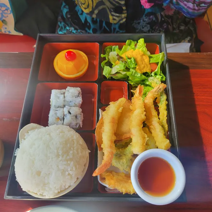 BN Sushi & Grill Picture 6