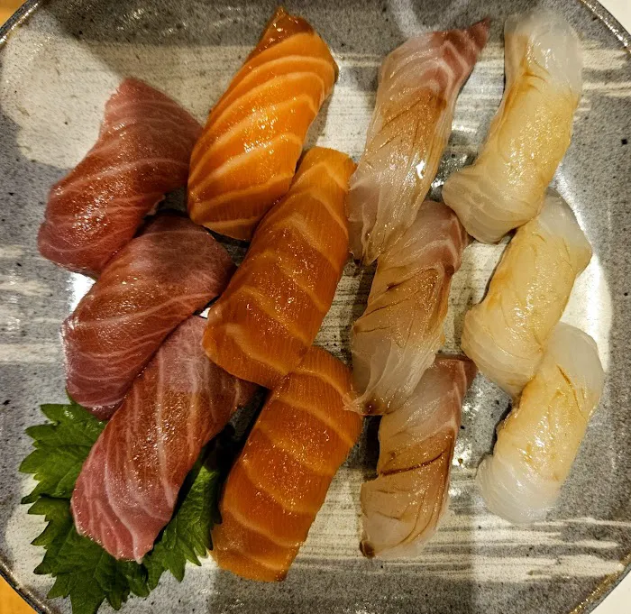 Azusa Sushi & Izakaya Picture 9