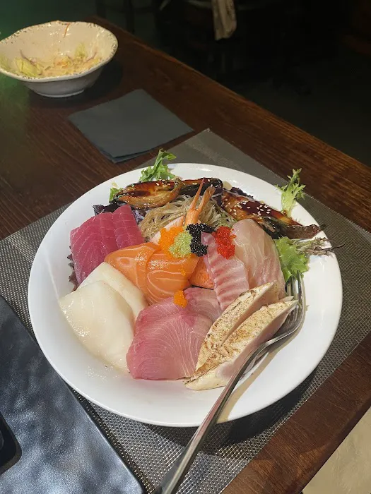 Tsunami Sushi and Grill Picture 8