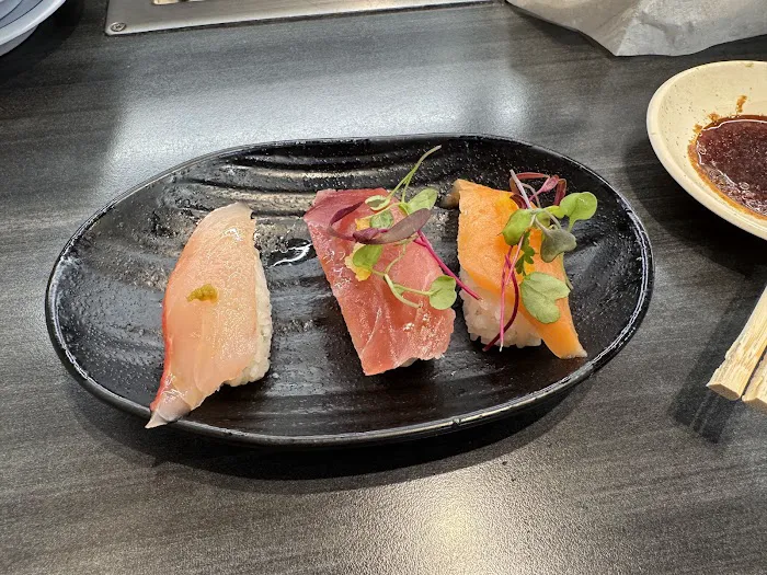 Kura Revolving Sushi Bar Picture 2