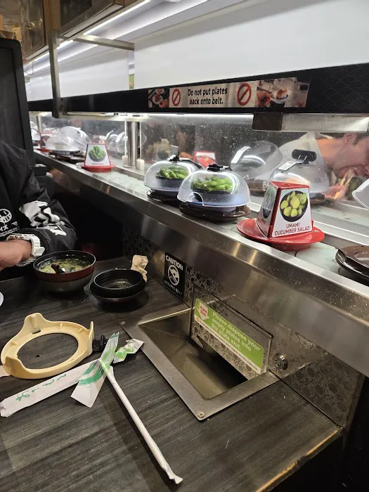 Kura Revolving Sushi Bar Picture 5