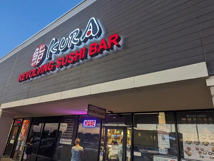 Kura Revolving Sushi Bar Picture 8