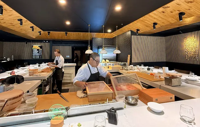 KAWA OMAKASE HANDROLL BAR Picture 4