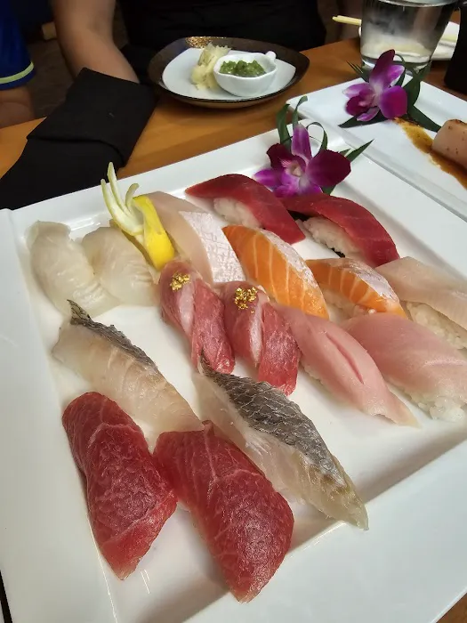 Yellowtail Sushi Bar & Steak Picture 5