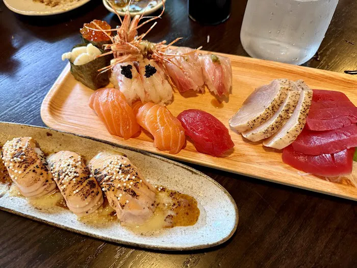 JingHe Japanese Restaurant Picture 4