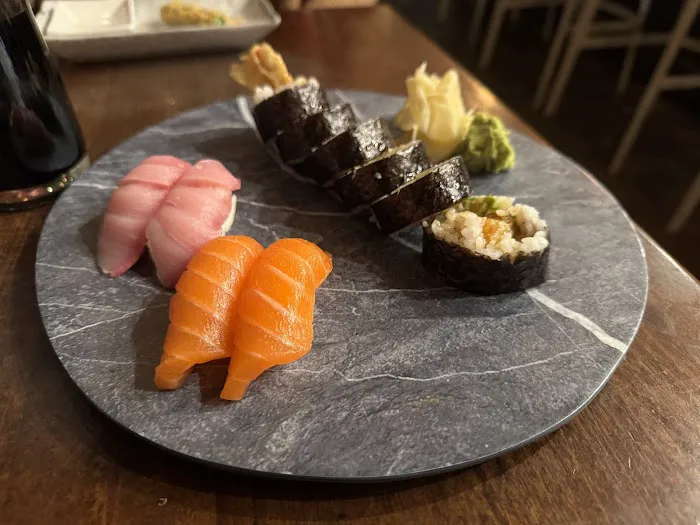 Sushi Rock Picture 1