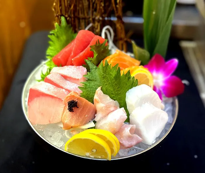C Rolls Sushi Picture 2